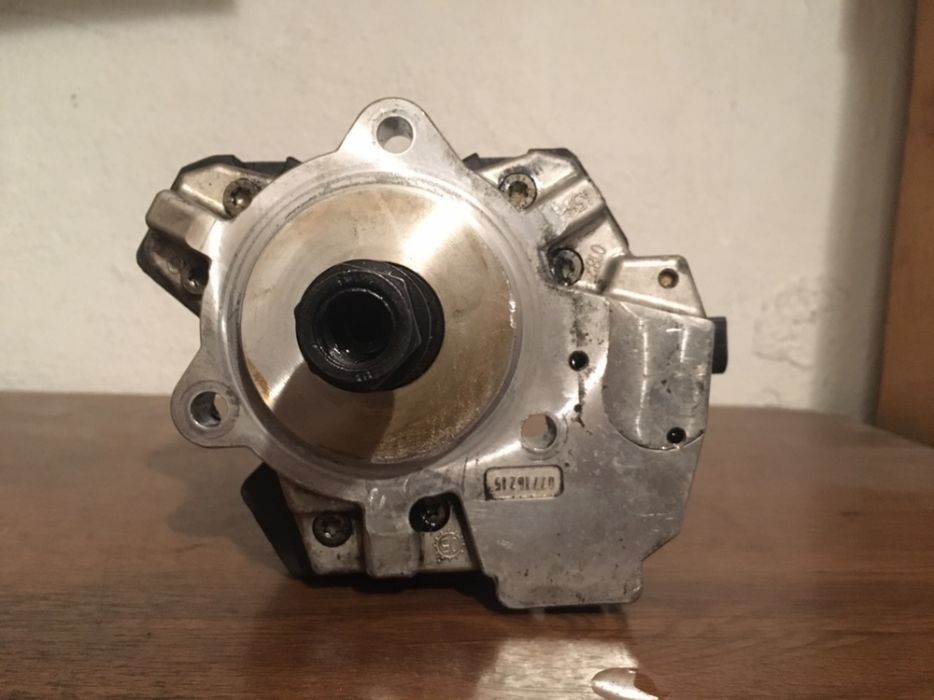 Pompa inalte/injecție bmw E60/61 525/530 E46/E65/E83/E53 M57N