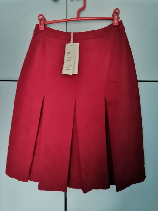 Пола в бордо на Аристон С