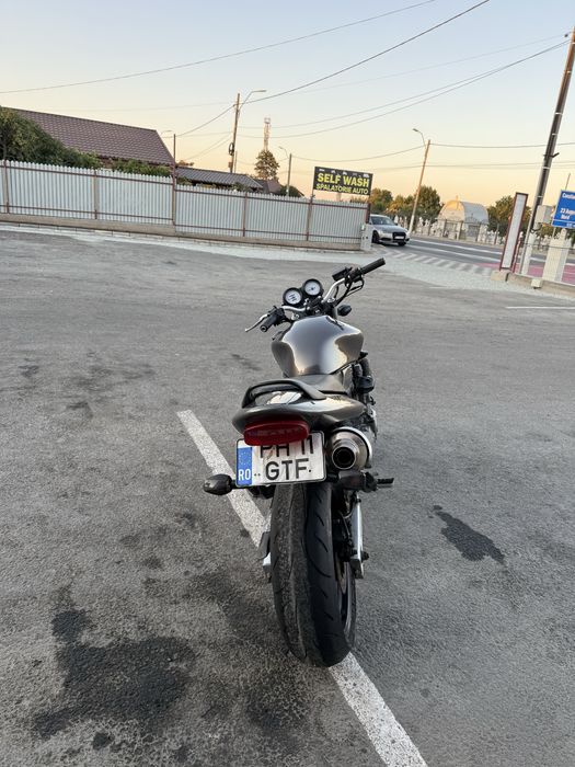 Honda hornet pc34 2001 ( nu yamaha , aprilia , kawasaki )