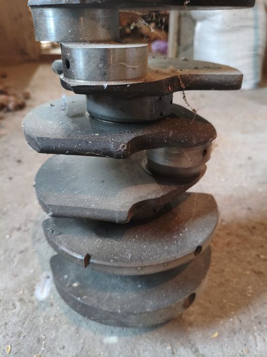 Коленвал ауди 2.8 12 клапан