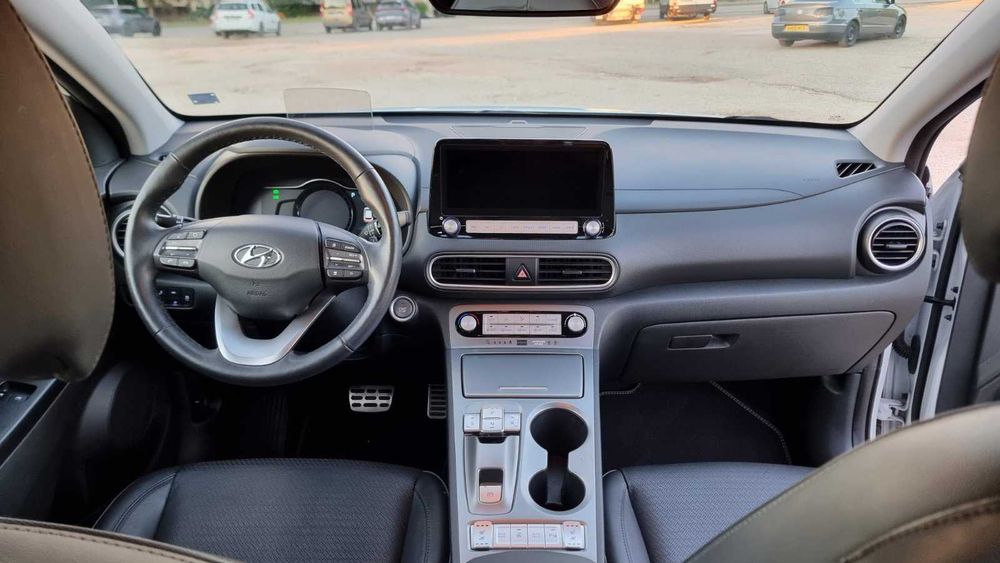 Hyundai Kona 64 kWh/Premium/2022/SOH 100%/KRELL