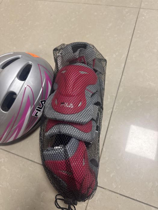 Casca si set protectie Fila  noi