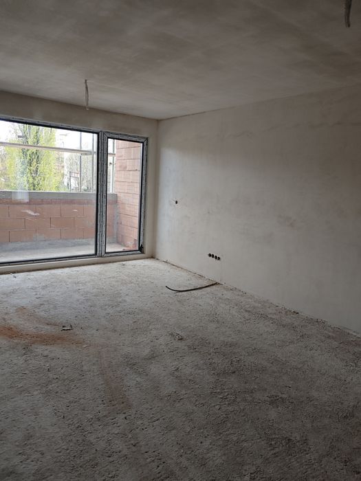 Тристаен апартамент в Център с АКТ 14!