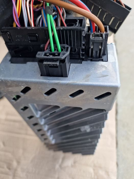 Statie amplificator harman kardon logic 7 bmw f10 f07 f01 f02 f06 f13