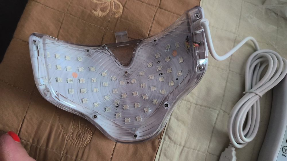 Masca Beauty anti-aging cu led infraroșu