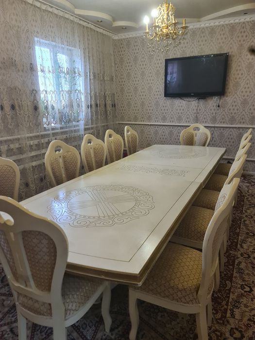 Стол гостиной продаются