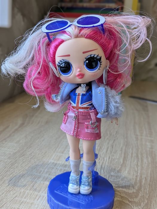 LOL Tweens Chloe Pepper papusa par lung