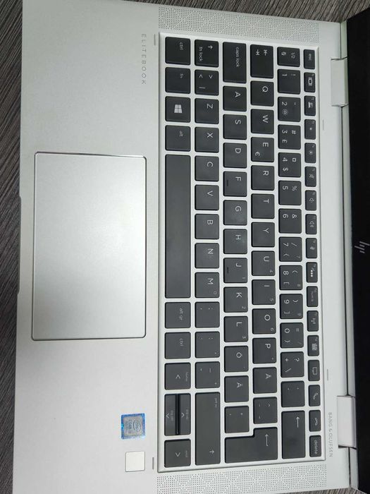 HP EliteBook x360 1030 G3 13.3" Full HD /i5 8250U / 8GB /256GB SSD