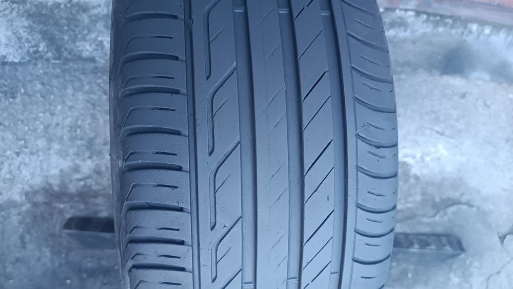 225/40/18 Bridgestone
