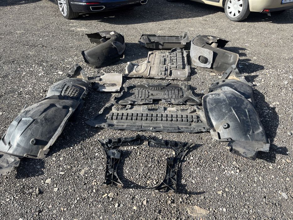 Scut motor / Carenaj / Scuturi / Carenaje / Suport Mercedes GLC C253