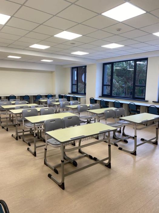 Парта школьная новая модель