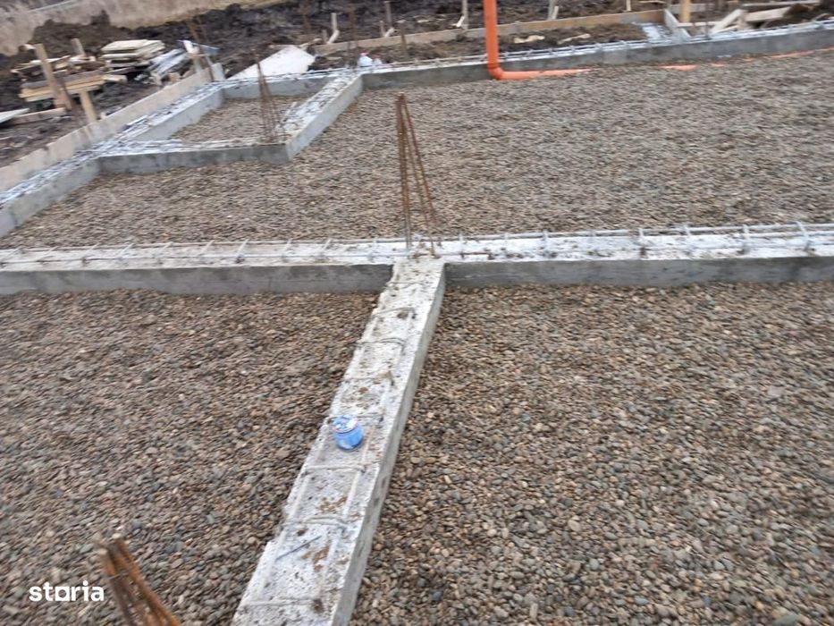 De vanzare Duplex Corusu