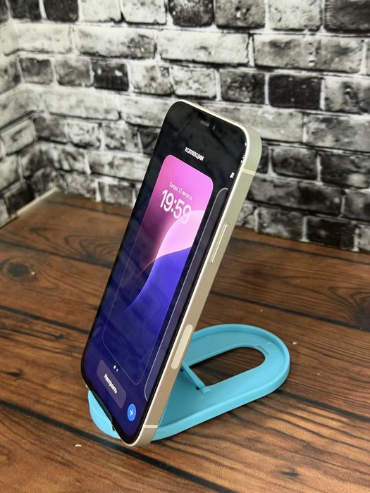 Iphone 12 64 gb.