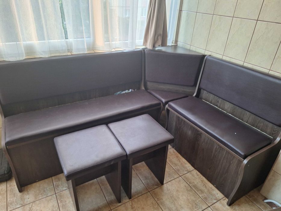 Coltar+2 scaune de bucatarie