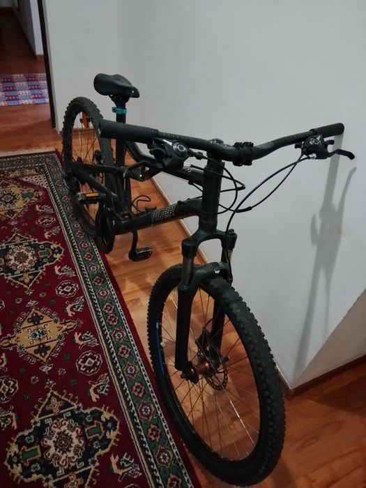 Vând bicicleta full suspension in stare buna