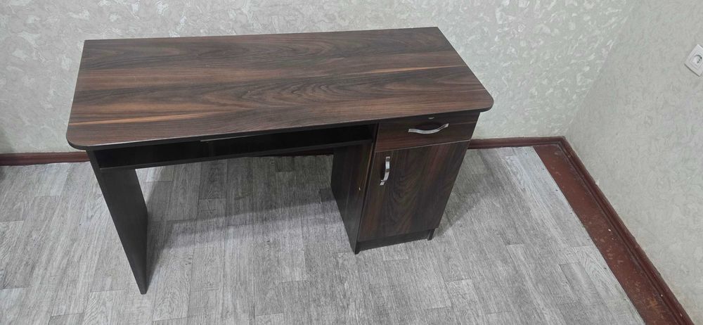 Офис учун мебель б/у идеальный состоянияда