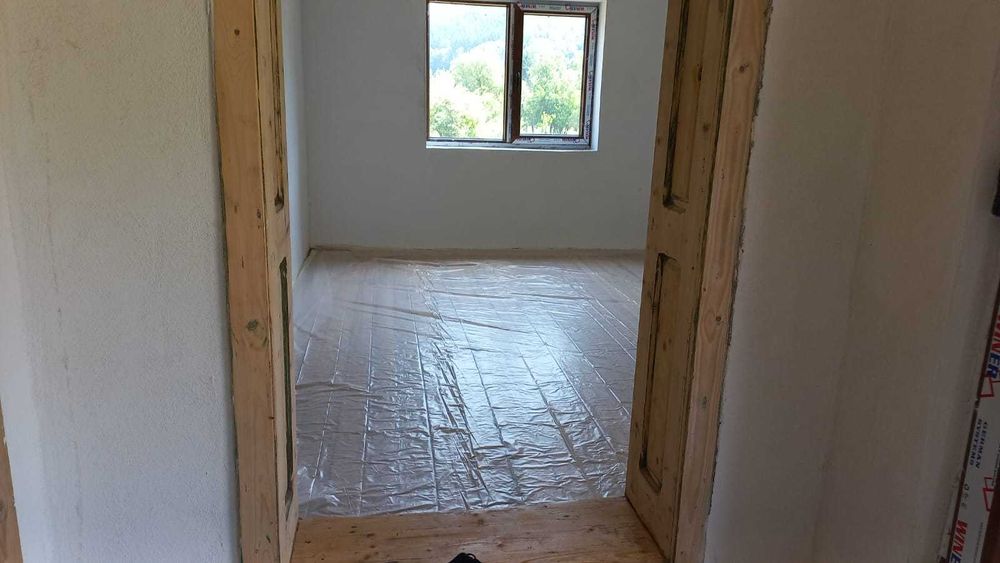 Casă din cărămidă + 3,6 ha pădure – teren 8.123 mp Hațeg