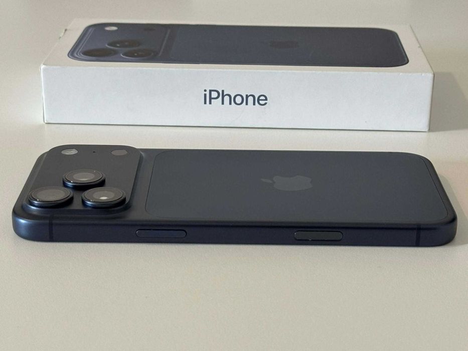 Бартер! НОВ! iPhone 17 Pro Max Deep Blue (Син) 6 Цикъла.