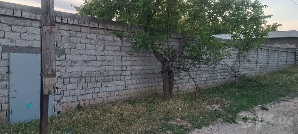Кибрай район МАЙ МФЙ 10соток фасад 32м кадастр ест газ вода свет ест