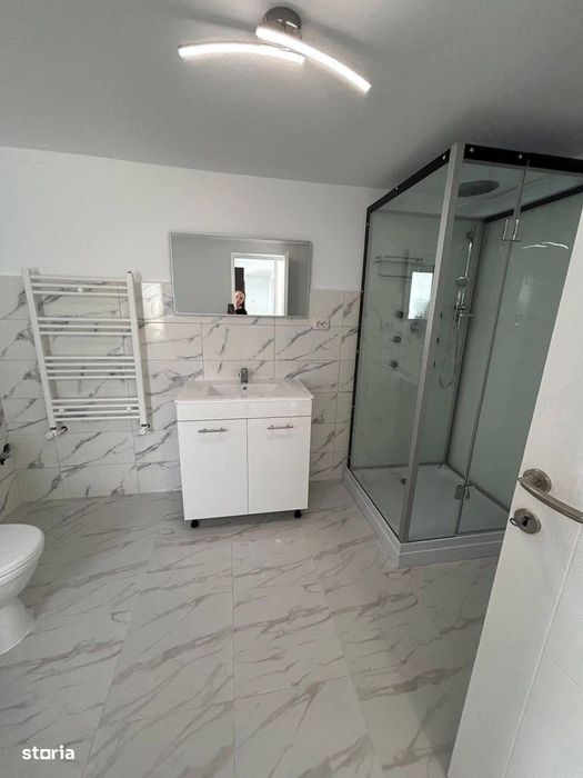 De vanzare casa in Roman cu 3 camere, suprafata teren 360mp,  89.000e