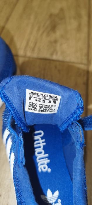 Маратонки Adidas, 22 номер