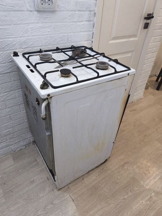 Продам Газовую плиту