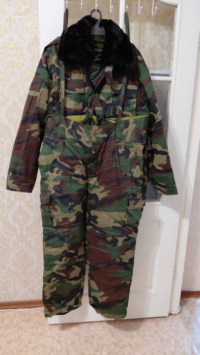 Продам зимнюю форму 52/56 рр