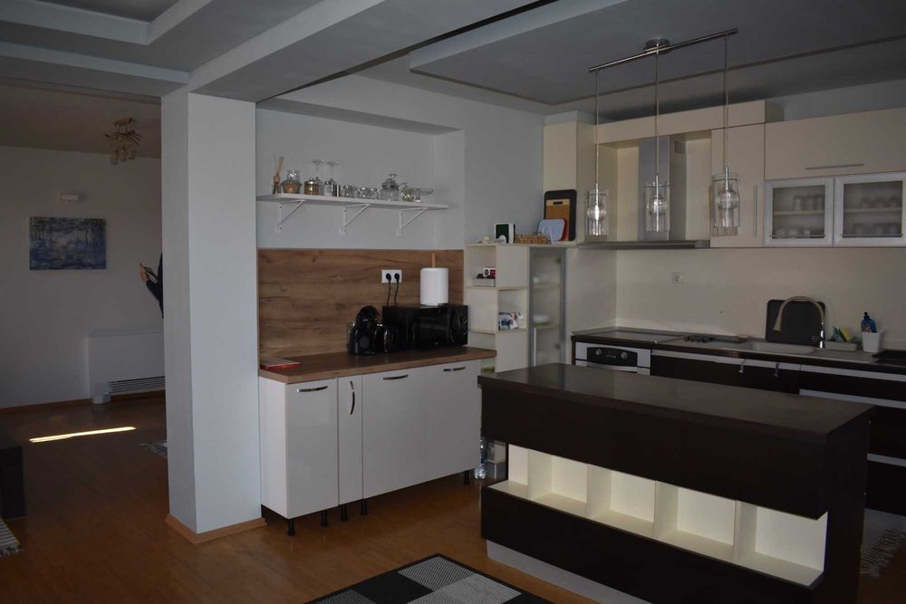 Дава се под наем Мезонет в Свиленград - 200 кв.м за 1020 € - Снимка #3