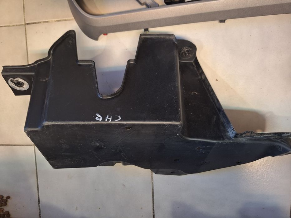 Части от Toyota C-HR facelift