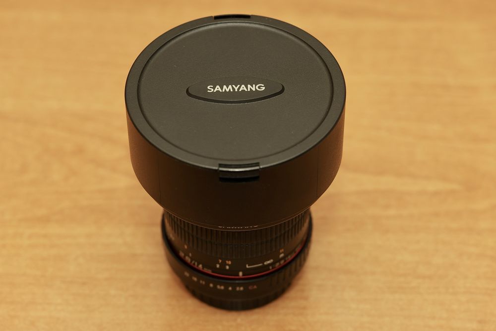 Samyang 14mm f-2.8 для EF