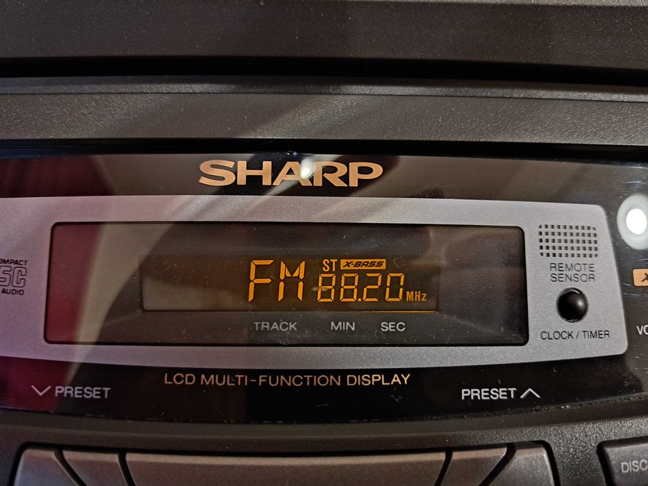Sistem audio  Sharp CD-C401
