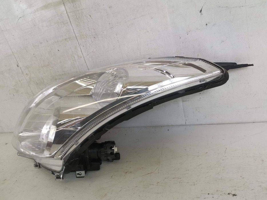 Ляв фар Сузуки Суифт / Suzuki Swift 3 Оригинален, в добро състояние