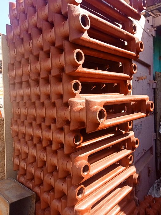 Продам чугунные батареи