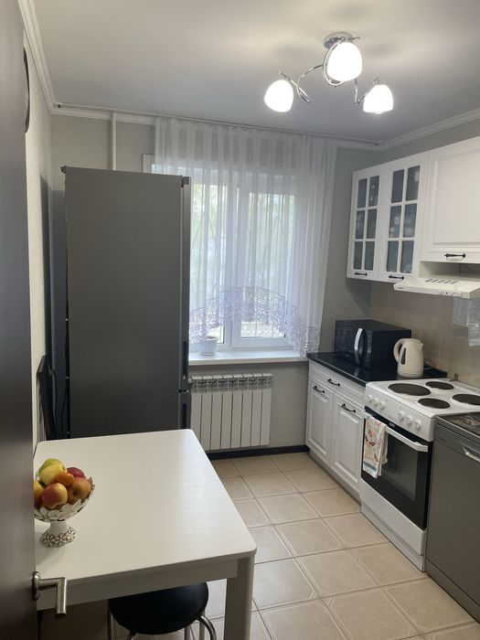 Продам 3 ком улучшенную  кв .