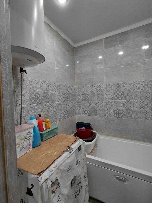 Продам 4 ком кв 8 мкр