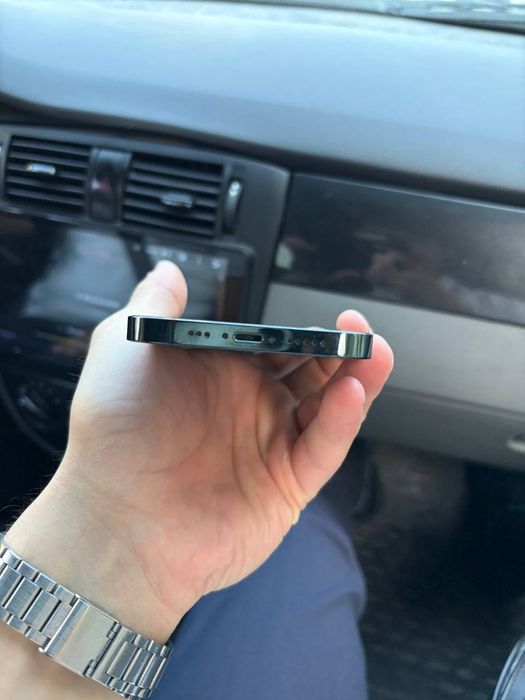Iphone 12 pro holati zor