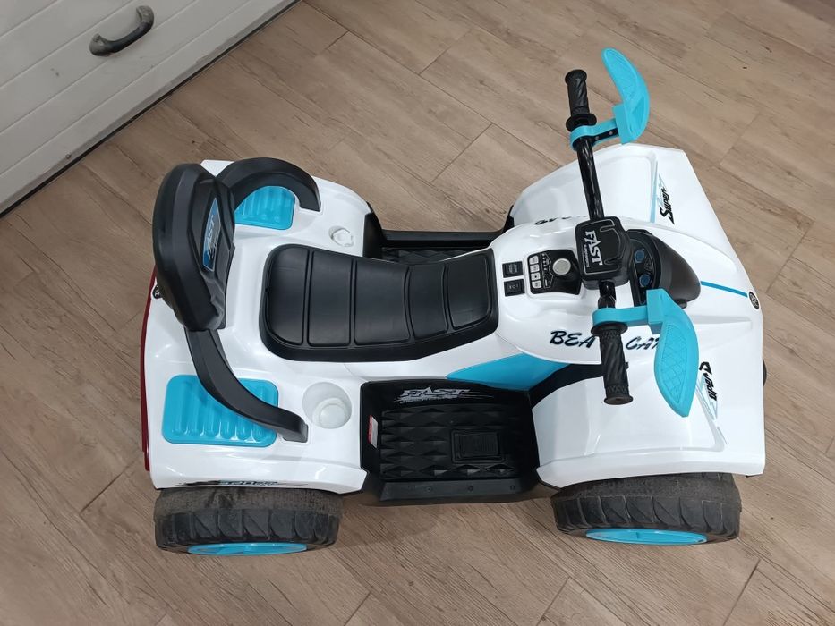 Акумулаторно бъги Moni