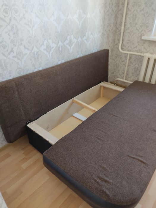 Продаю Тахту б/у