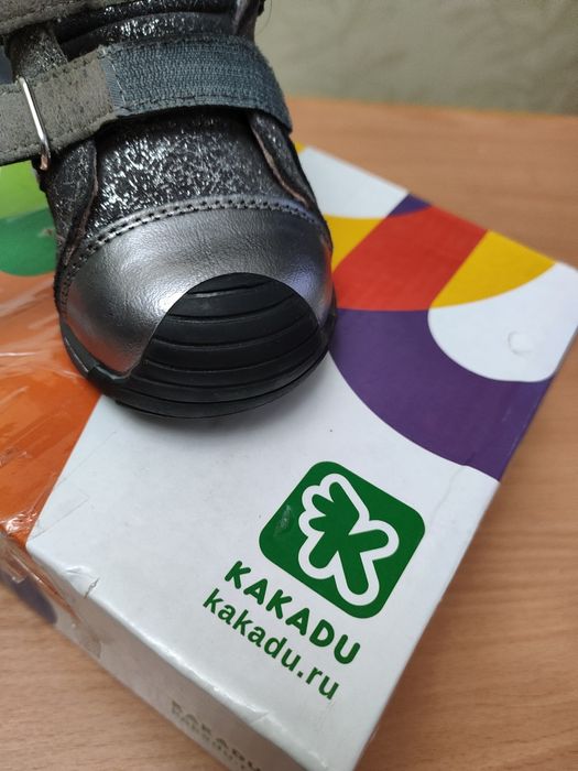 Демисезонные ботинки на девочку.