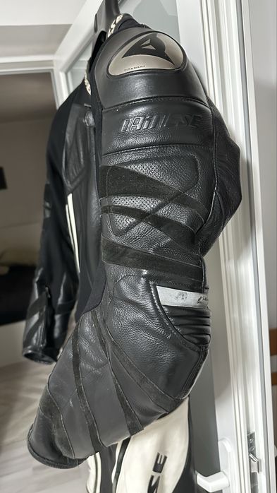 Costum moto Dainese din piele – Bărbat – Mărimea 27