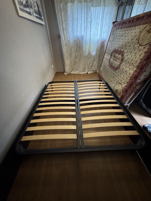 Продам спальный гарнитур.