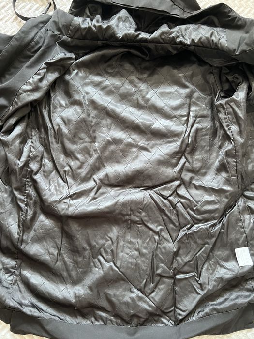 Продам куртку ветровку