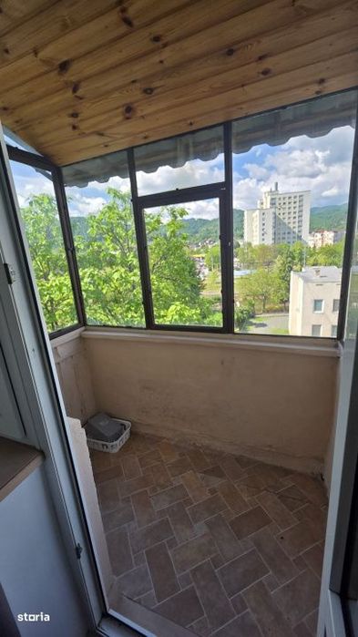Apartament 3 camere, zona centrala, 2 balcoane, disponibil imediat