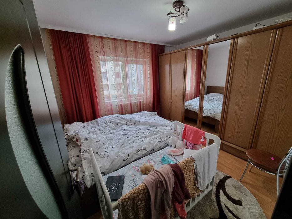 Inchiriez apartament cu 2 camere, Obcini