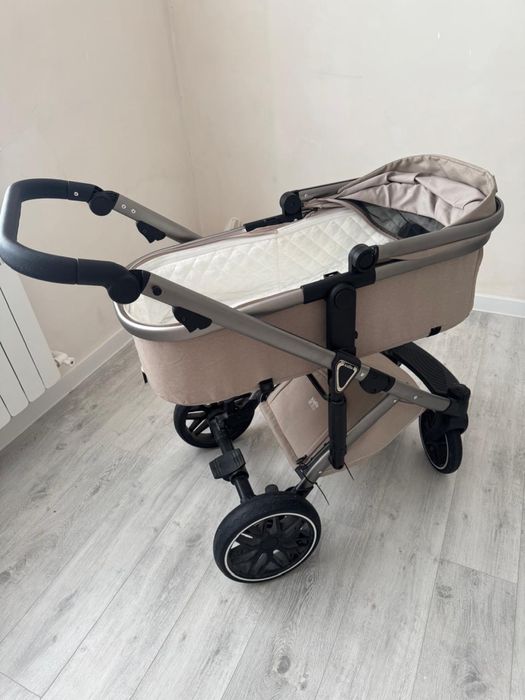 Кольяска почти новый ……….