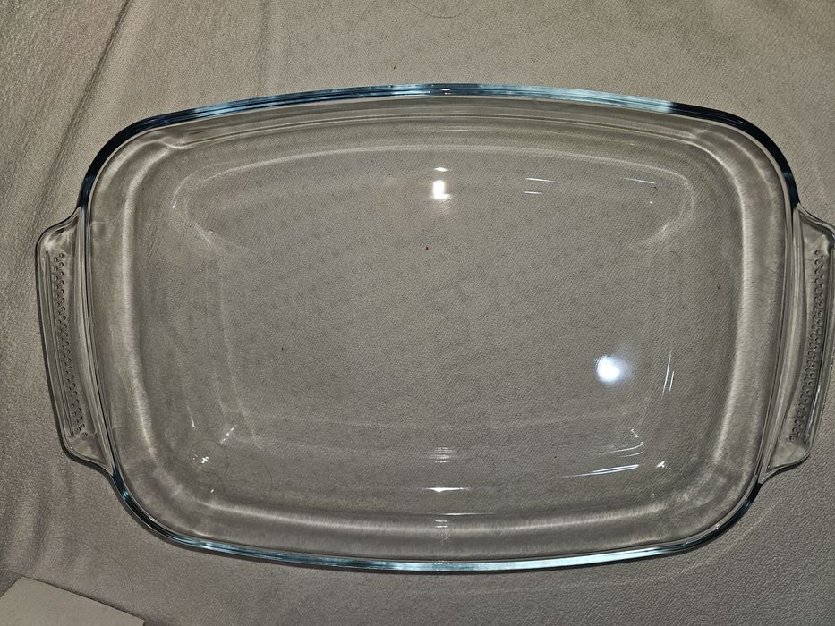 Нови огнеупорни големи  тави за печене