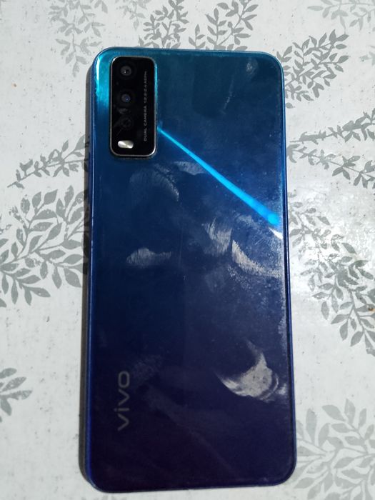 Продам телефон vivo y12