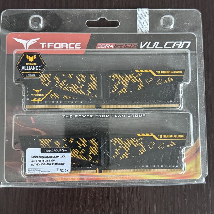 16 GB RAM DDR4 3200MHZ