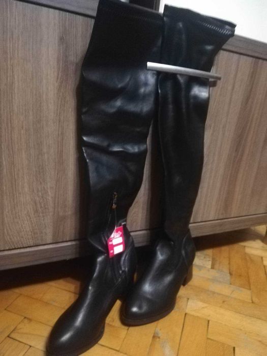 Ботуши чисто нови