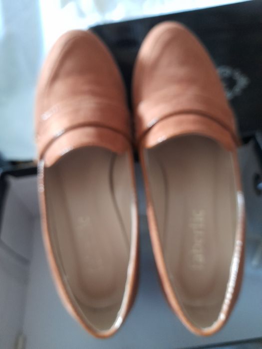 Продам женские туфли